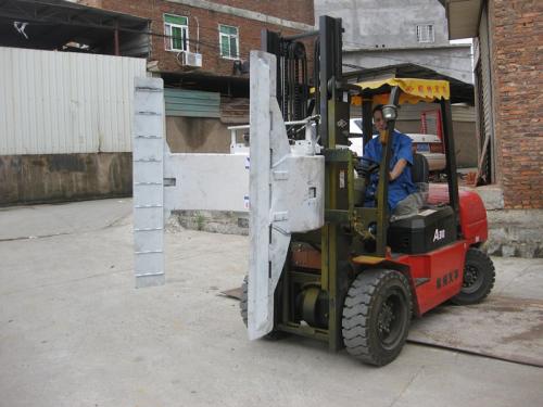 Morsetto per pneumatici a braccio singolo